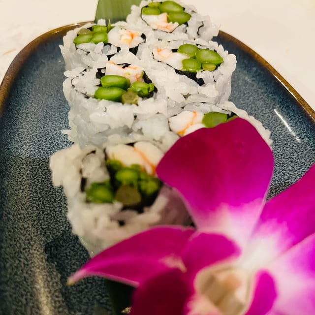 Shrimp with Asparagus Roll.